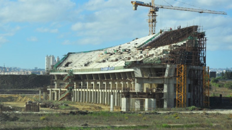 الوزارة تدرس إمكانية السماح لبلوزداد والحراش باللعب في ملعب براقي