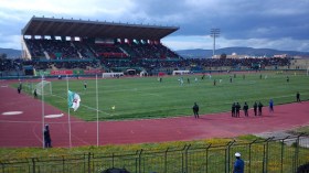 الرابطة تقرر غلق ملعب سعيدة وقرباج مستاء بسبب تشاكر