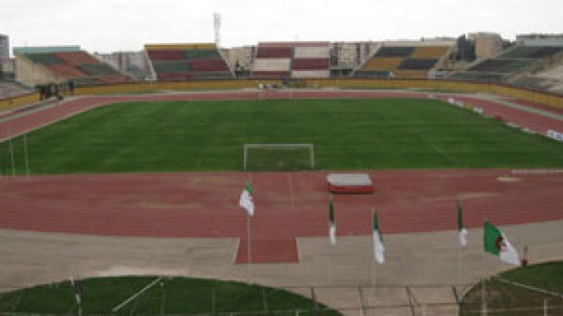 ملعب البليدة يغلق لمدة 6 أشهر بعد مباراة العميد.. والوزارة تصر على عدم توقيف الأشغال