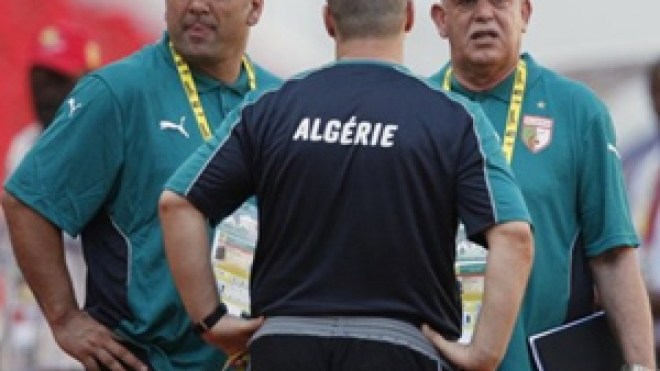 سعدان يرفض أي تدعيم للعارضة لفنية للخضر