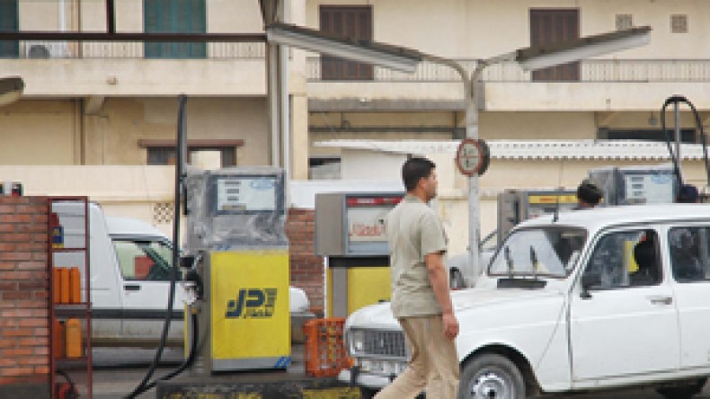 تعميم الدفع الإلكتروني عبر محطات الوقود ابتداء من نهاية 2009