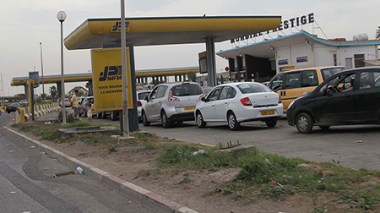 Les Algériens exaspérés par la pénurie de carburant