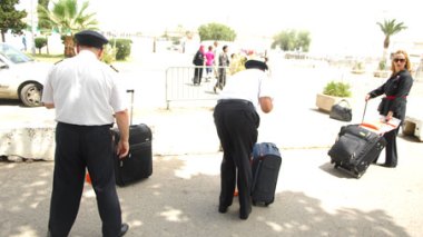 Trafic de cocaïne: 5 stewards d’Air Algérie et 3 policiers arrêtés