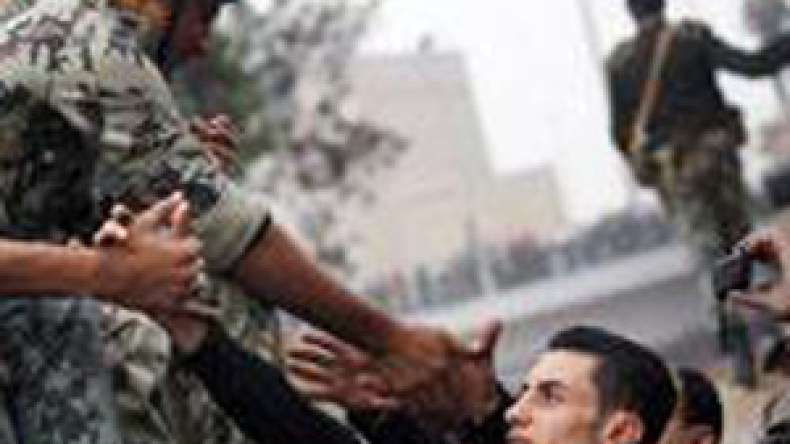 أمريكا‭ ‬مع‭ ‬الشعب،‭ ‬تركيا‭ ‬تجلي‭ ‬رعاياها‭ ‬وإيران‭ ‬تساند‭ ‬استمرار‭ ‬الاحتجاجات‭ ‬