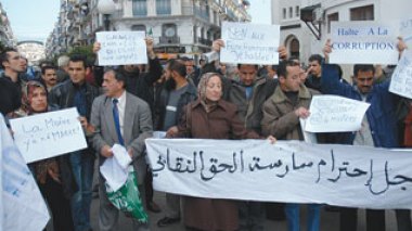 Algeria : teachers menace to boycott last exams