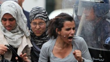 Algeria: More than 3000 students protest at Presidentâ€™s Office