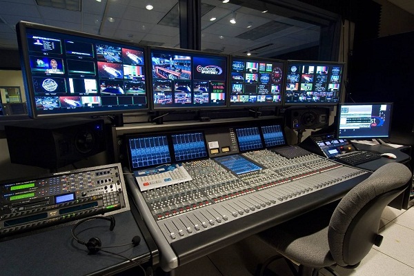 Algerian Government Backs Away From Licensing New Private TV Channels