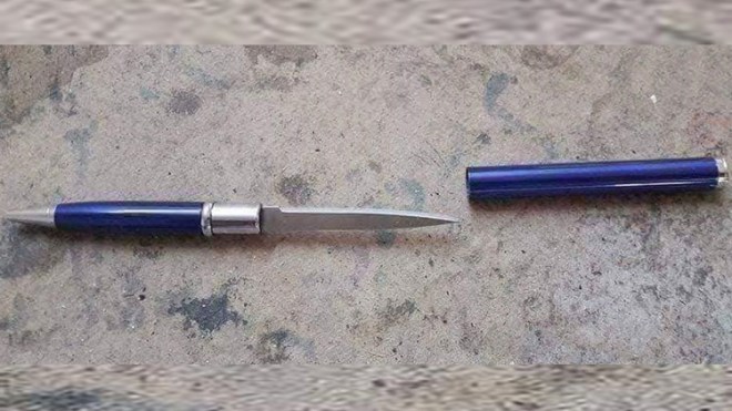 احذروا.. أقلام جافة زرقاء مزودة بخناجر حادة تترصد أرواح أبنائكم