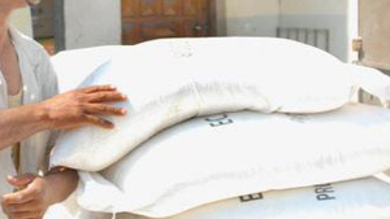 السكر بـ 90 دينارا للكيلو وصفيحة الزيت “5 لتر” بـ600 دينار