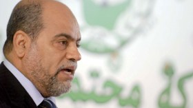 معارضو العهدة الرابعة “ينقلبون” فجأة ويساندون الرئيس!