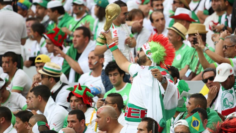 كرة القدم تتصدر اهتمامات الجزائريين