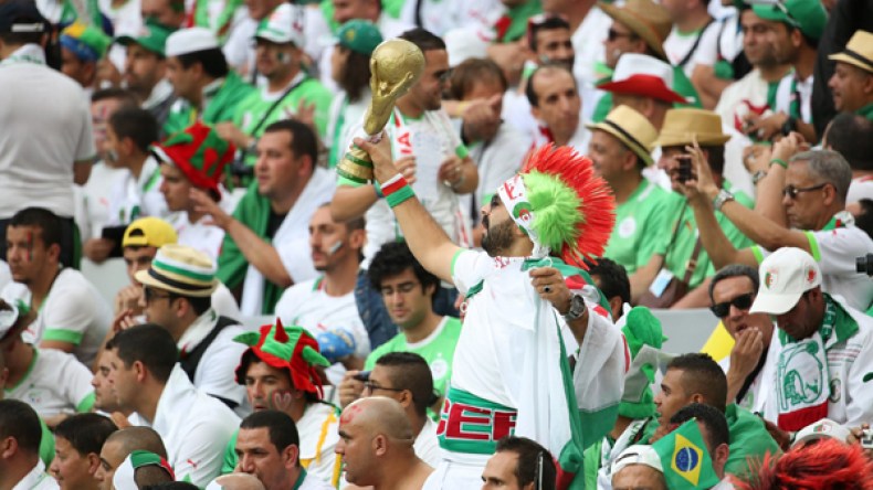 “الخضر” وأنصارهم مهددون بفيروس “إيبولا” في مالي ومالاوي