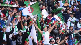 لاعبو المنتخب الوطني يكتشفون الطموحات الحقيقية للجماهير الجزائرية