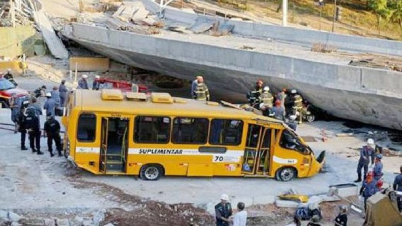 مقتل مناصرين وإصابة 19 آخرين في انهيار جسر بالبرازيل