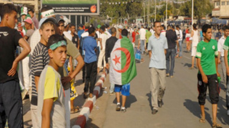 لاعب‭ ‬من‭ ‬أشبال‭ ‬البليدة‭ ‬يتلقى‭ ‬طعنات‭ ‬بخنجر‭ ‬وكاد‭ ‬يفارق‭ ‬الحياة