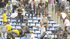 حرمان المشاغبين من حضور المباريات وبطاقة لكل مناصر لدخول الملاعب!