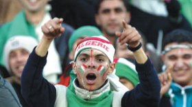 الجماهير الجزائرية تطالب بمدرب أوروبي كبير وترفض البضاعة المحلية