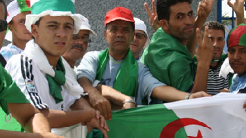 الجالية الجزائرية بالدوحة تنتظر سحورا بطبق “الزامبي الشهي”