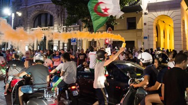 La loi française reconnaît la liberté d’utiliser les drapeaux étrangers