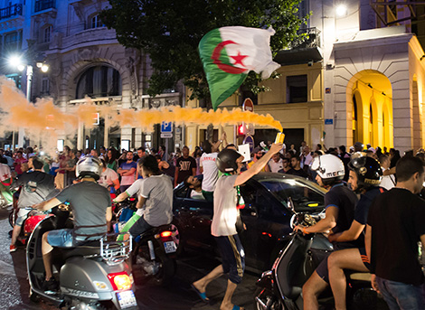 La loi française reconnaît la liberté d’utiliser les drapeaux étrangers