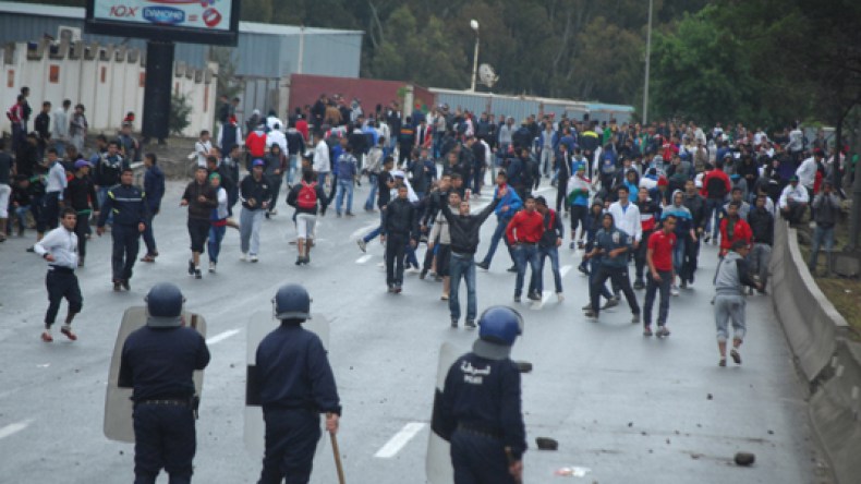 مواجهات دامية بين الأنصار الغاضبين وقوات الأمن