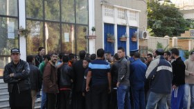 أنصار  النصرية  يطالبون  رئيسهم  ببيع  أسهم  الشركة  أو  الاستقالة