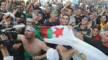 Near to a million of fans demand tickets to â€œinvadeâ€ Al Marikh stadium in Khartoum