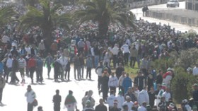 شلل  في  حركة  المرور  .. طوق أمني  وسيول بشرية  نحو5 جويلية