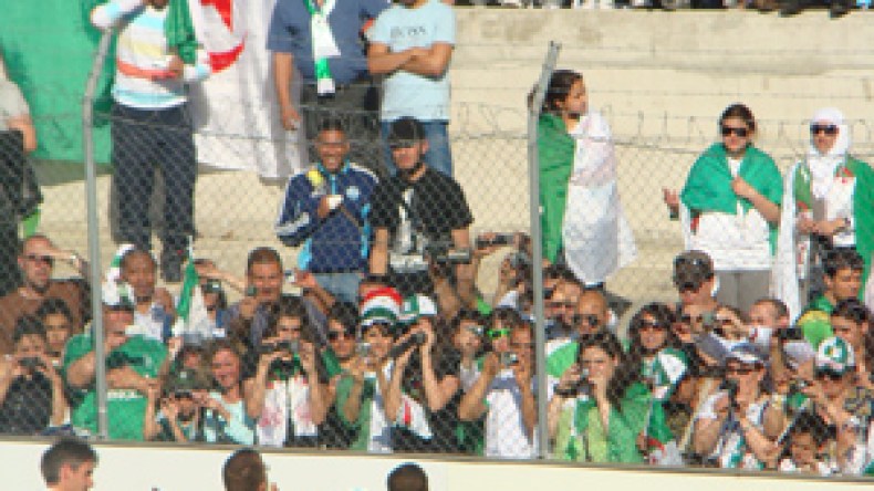 الأنصار‭ ‬منعوا‭ ‬اللاعبين‭ ‬من‭ ‬مغادرة‭ ‬الفندق