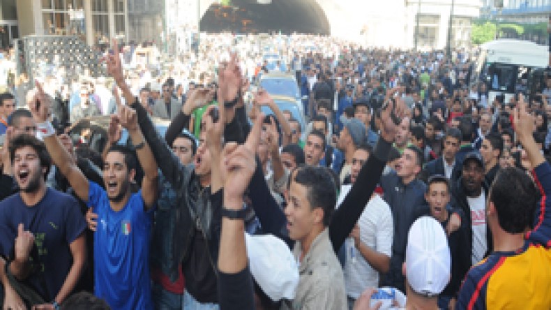 رجال أعمال تكفلوا بنقل الأنصار إلى الخرطوم