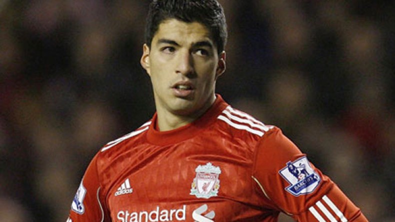 مدرب أولدهام يجامل سواريز: “أنت فأر شوارع قذر”