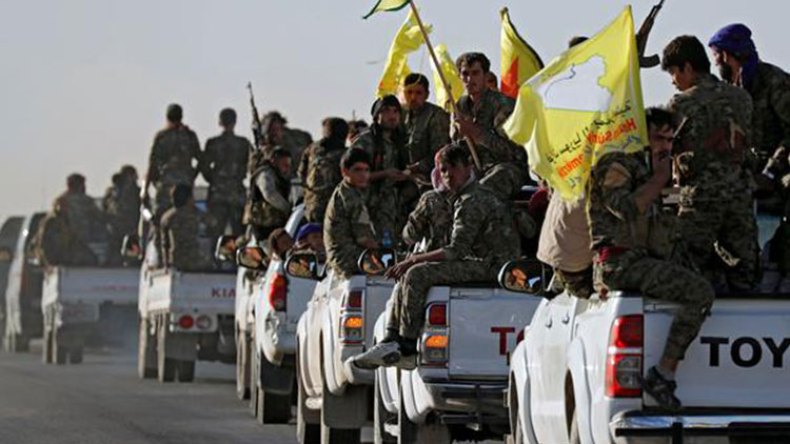 قوات سوريا الديمقراطية تنسحب من حدود تركيا