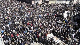 Journalist escapes from besieged Homs