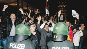 اقتحام سفارات سوريا في لندن وبرلين واثينا