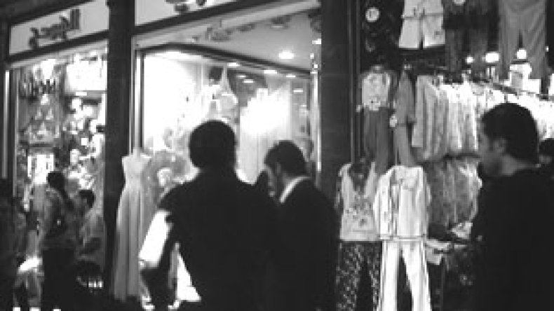 جزائريات يهرّبن الذهب في ملابس نسائية داخلية