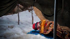 البرد القارس يعمق معاناة أطفال سوريا