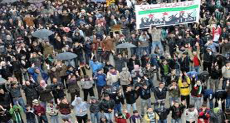Syrie: des centaines d'étudiants manifestent à Alep (militants)