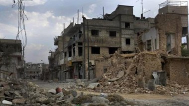 Au moins 25 morts en Syrie, les habitants à Qousseir creusent des abris