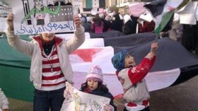 شيوخنا‭ ‬بلا‭ ‬دواء‭ ‬وأطفالنا‭ ‬بلا‭ ‬حليب‭..‬‮ ‬وأنتم‭ ‬تتقاتلون‭ ‬على‭ ‬السلطة