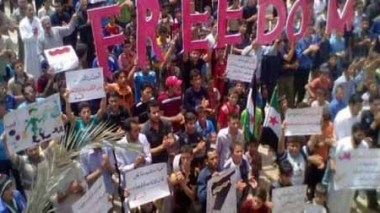 Les attentats meurtriers se multiplient, la moitié des observateurs en Syrie