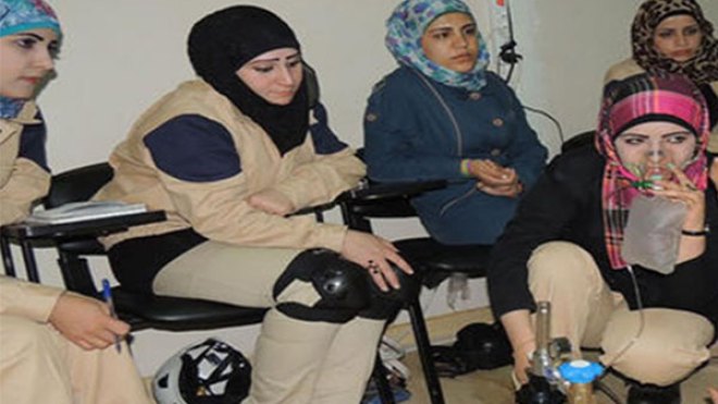 فرق الإنقاذ النسائية تتحدى الرصاص لإنقاذ الأرواح في حلب وإدلب