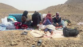 الجزائر تستقبل 50 رعية سورية ألقت بهم الرباط في العراء