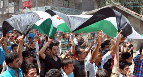 Syrie : “100 chars” aux abords d'un quartier d'Alep