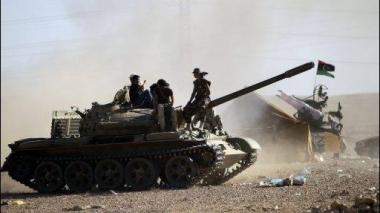 Libye: prise de deux importantes villes par les anti-Kadhafi, Syrte résiste