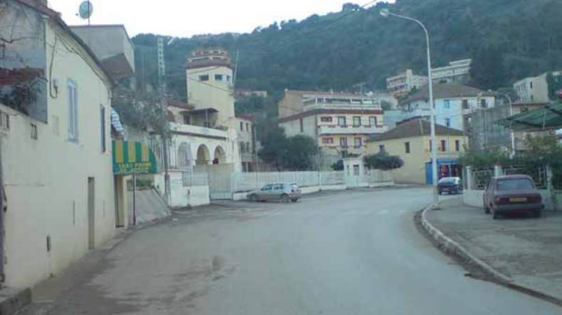 عشرات المنازل من دون كهرباء ريفية بتيزي غنيف