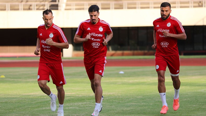 عدم بث مباراة زيمبابوي يثير استياء الجزائريين