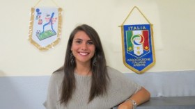 غزال قد يلعب لقاءاته تحت إدارة عارضة أزياء إيطالية!