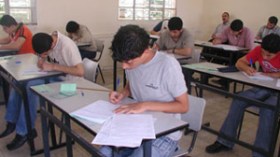 امتحان الكيمياء يُعجز المترشحين وأسئلة العربية في متناول الجميع