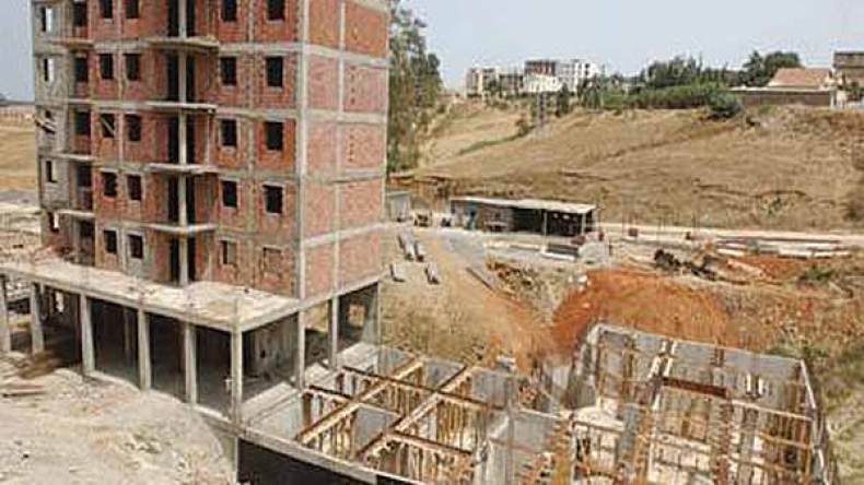 حبس مرقٍّ عقاري يرهن مشروعي 59 و78 سكنا تساهميا في بلعباس