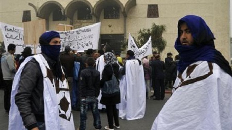 المغرب يحاكم نشطاء صحراويين عسكريا وسط متابعة عشرات المراقبين